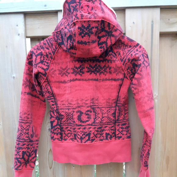 Lululemon Special Edition Scuba Snowflake Sherpa 2 - Picture 3 of 4